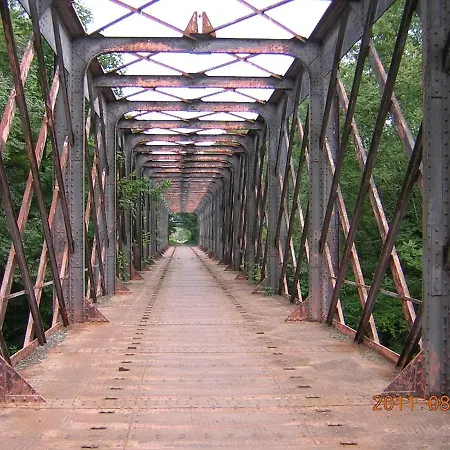 Studioescos El Uno * Escos